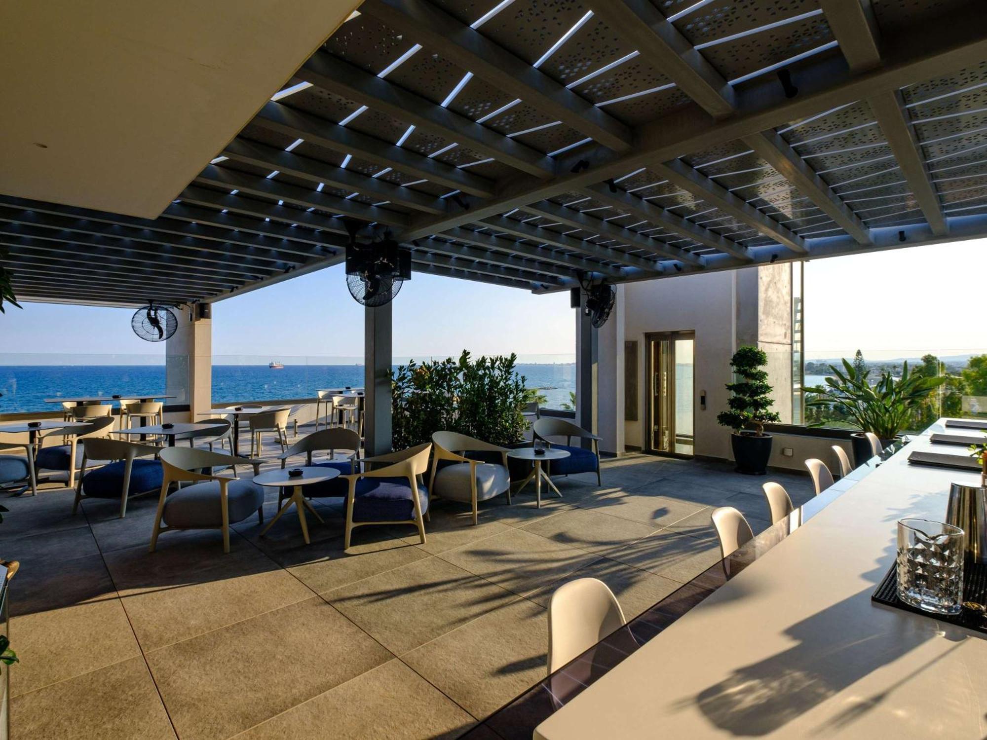 Mercure 4* Ларнака